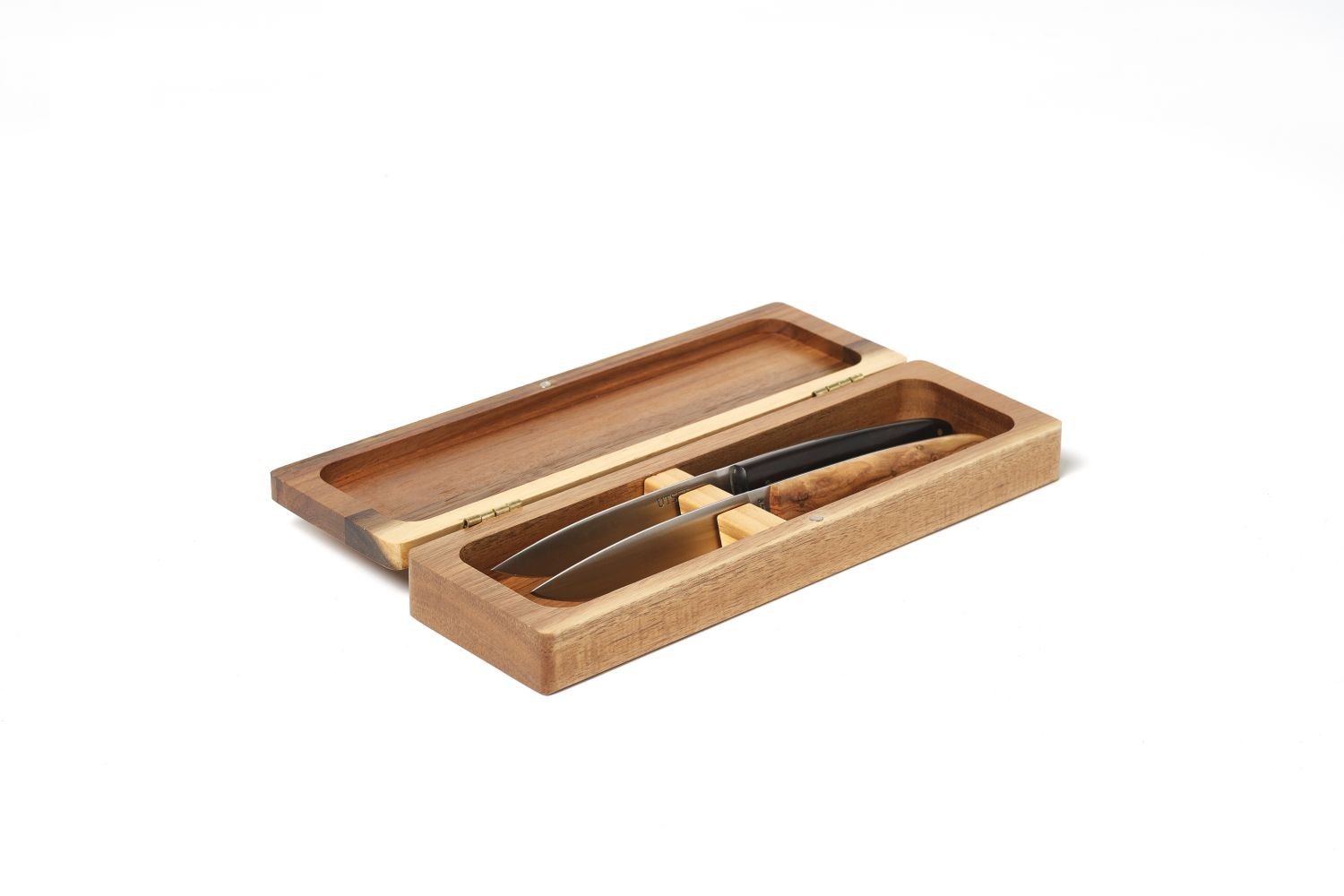 WOODEN 2 STEAK KNIVES CASE 1