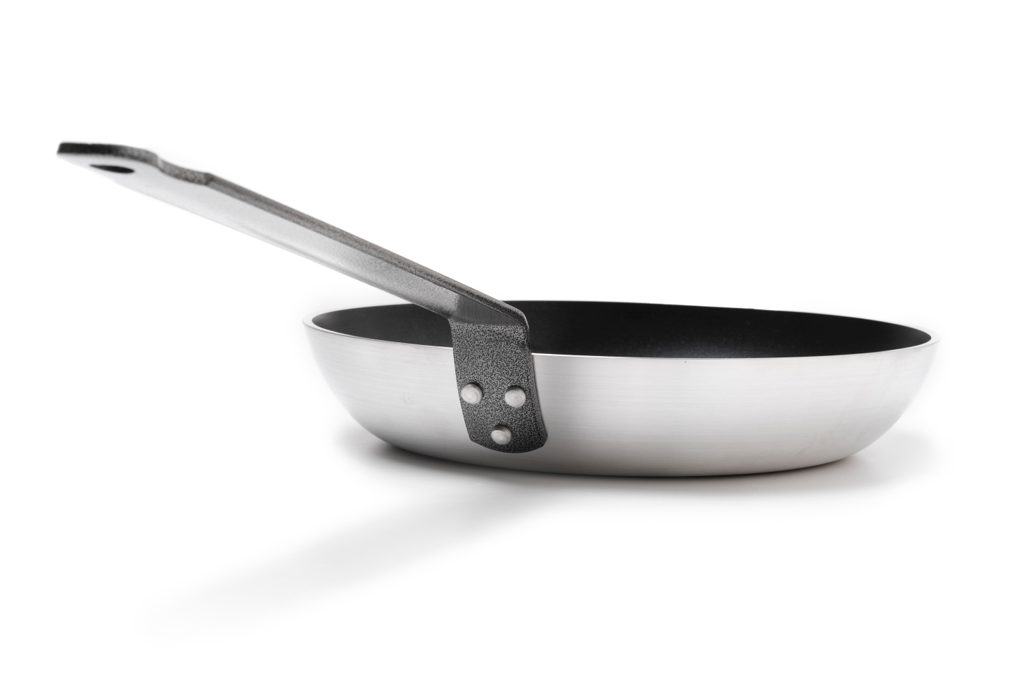 ALUMINIUM FRY PAN WITH IRON HANDLE 2,5MM. 18 Ø AUVERGNE 1