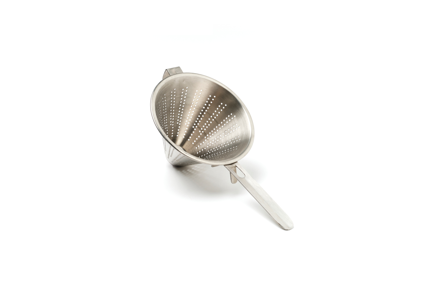 CONICAL SOUP STRAINER WITH CLIP 22